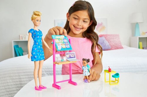 Mattel - Barbie I Can Be Kindergarten Teacher, Blonde